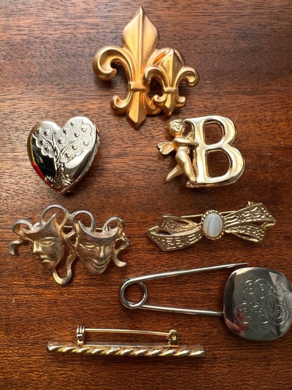 Lot of Vintage Pins
